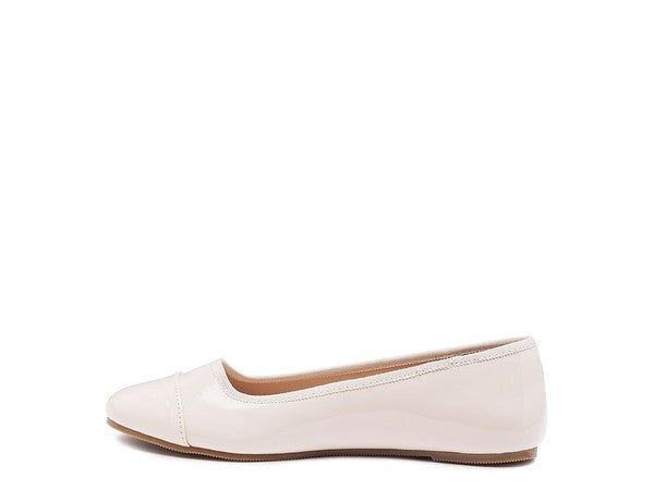 Camella round toe flat shoes