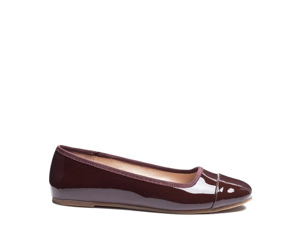 Camella round toe flat shoes