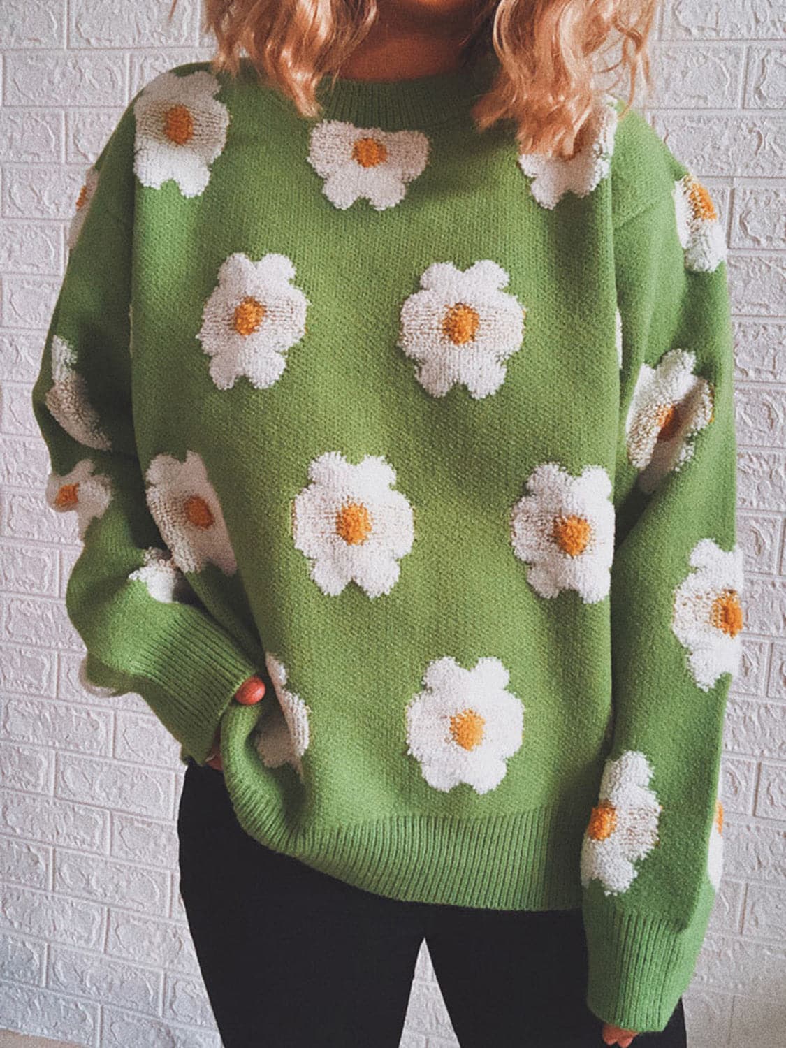 Flower Round Neck Long Sleeve Sweater.