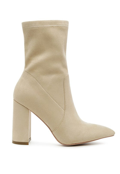 Chic leather ankle boot with block heels