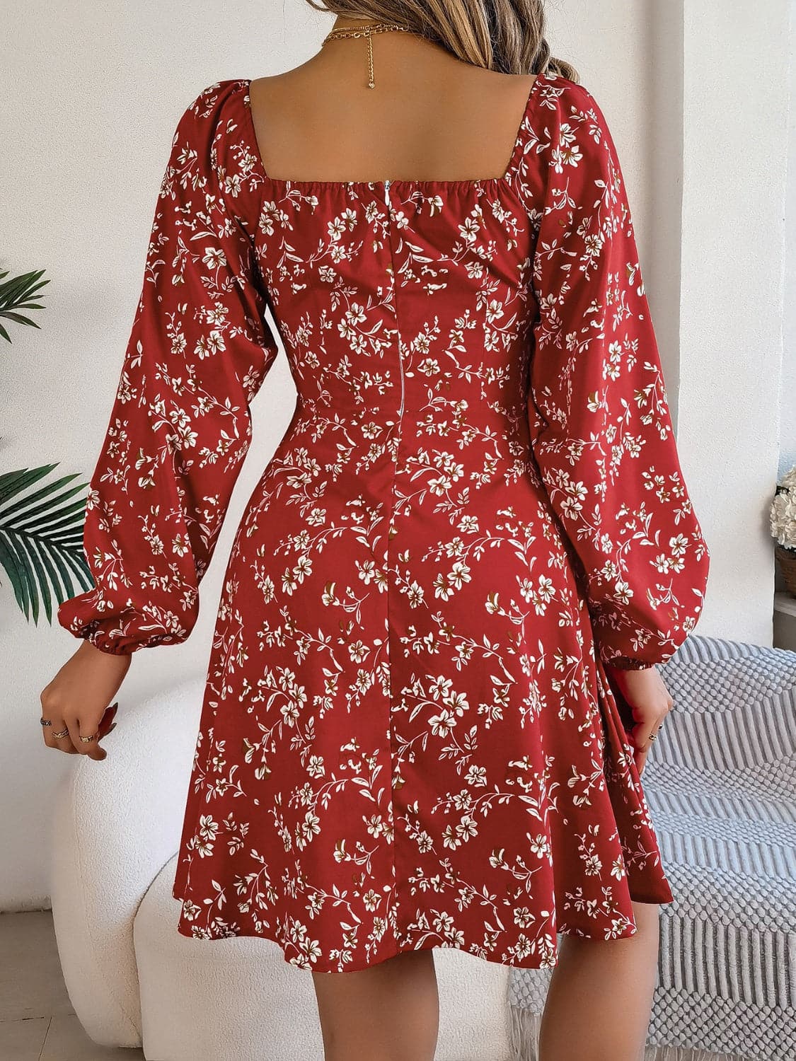 Printed Sweetheart Neck Balloon Sleeve Mini Dress.