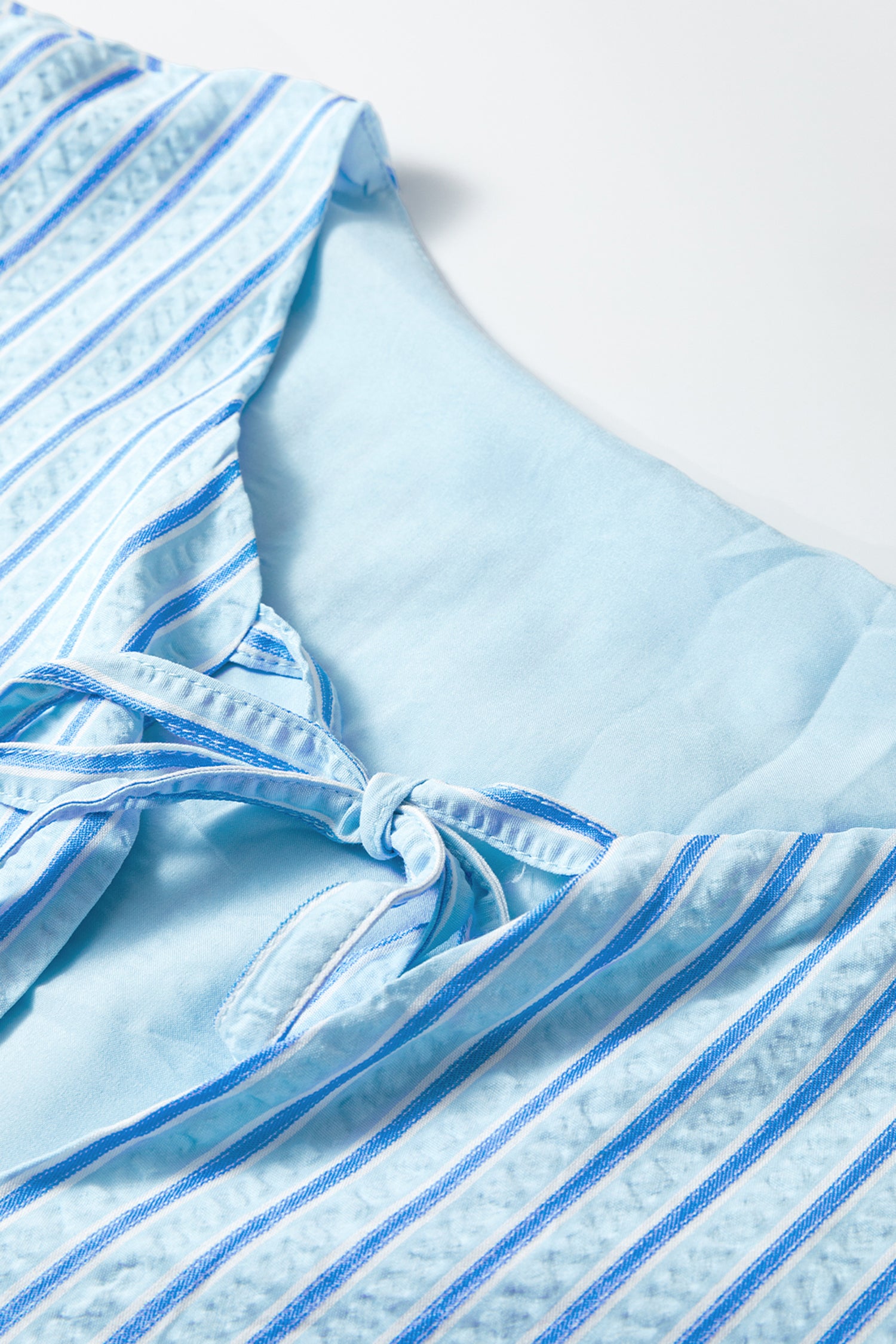 Dear-Lover Dropshipping Tops/Blouses & Shirts Sky Blue Stripe Bow Knot Textured Short Puff Sleeve Babydoll Blouse - Back View