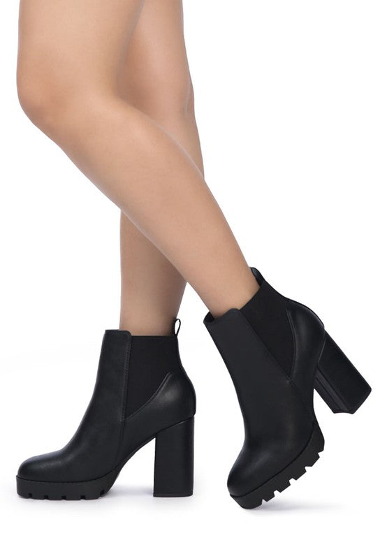 Chic dual-tone block heel boots