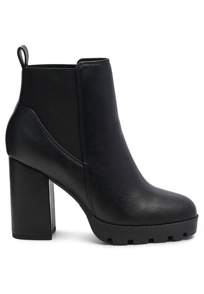 Stylish dual-tone Chelsea boots with block heels