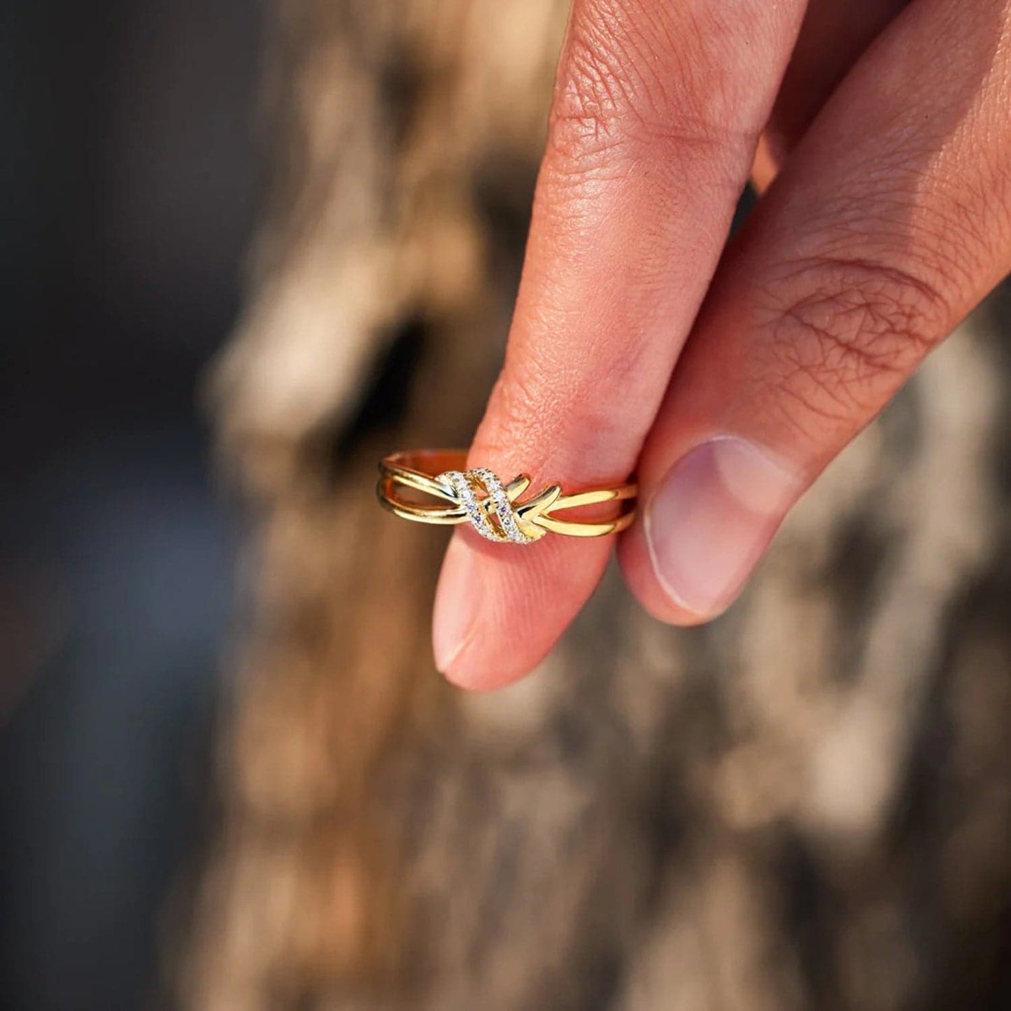 925 Sterling Silver Inlaid Zircon Wrapped Knot Ring.