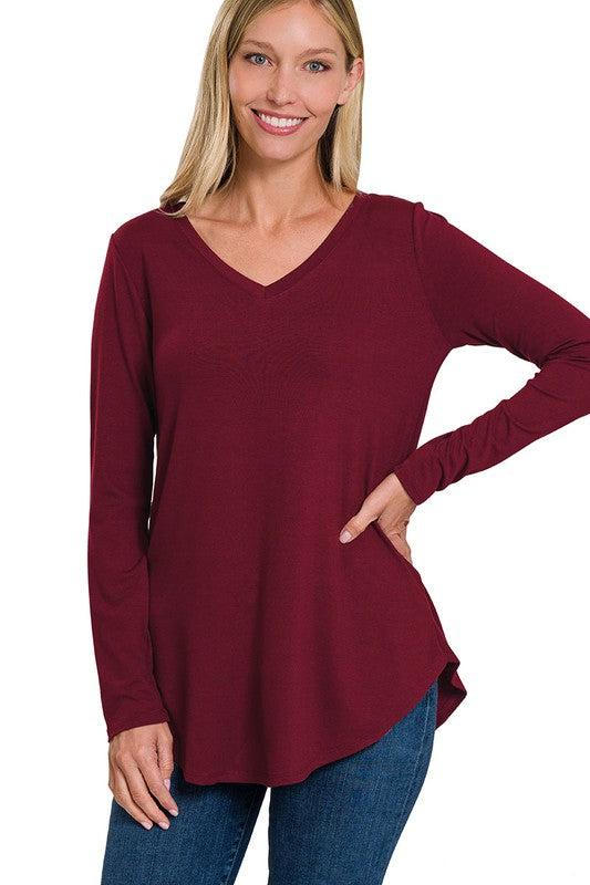 Classic long sleeve v-neck top with round hem