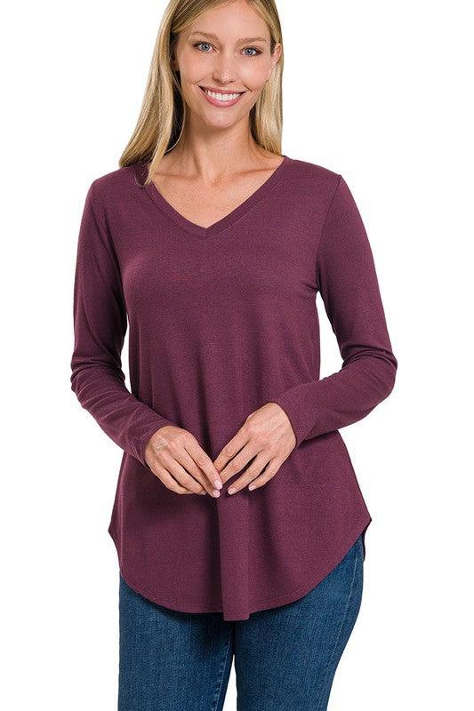 Classic long sleeve v-neck top with round hem