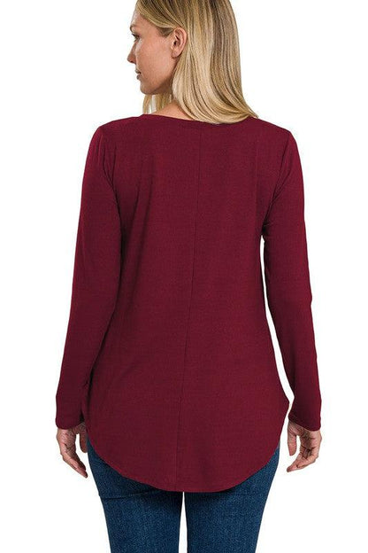 Classic long sleeve v-neck top with round hem