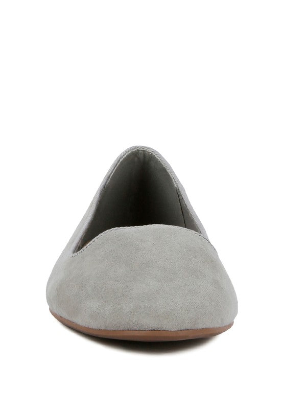 Eyeore pointed-toe ballet flats