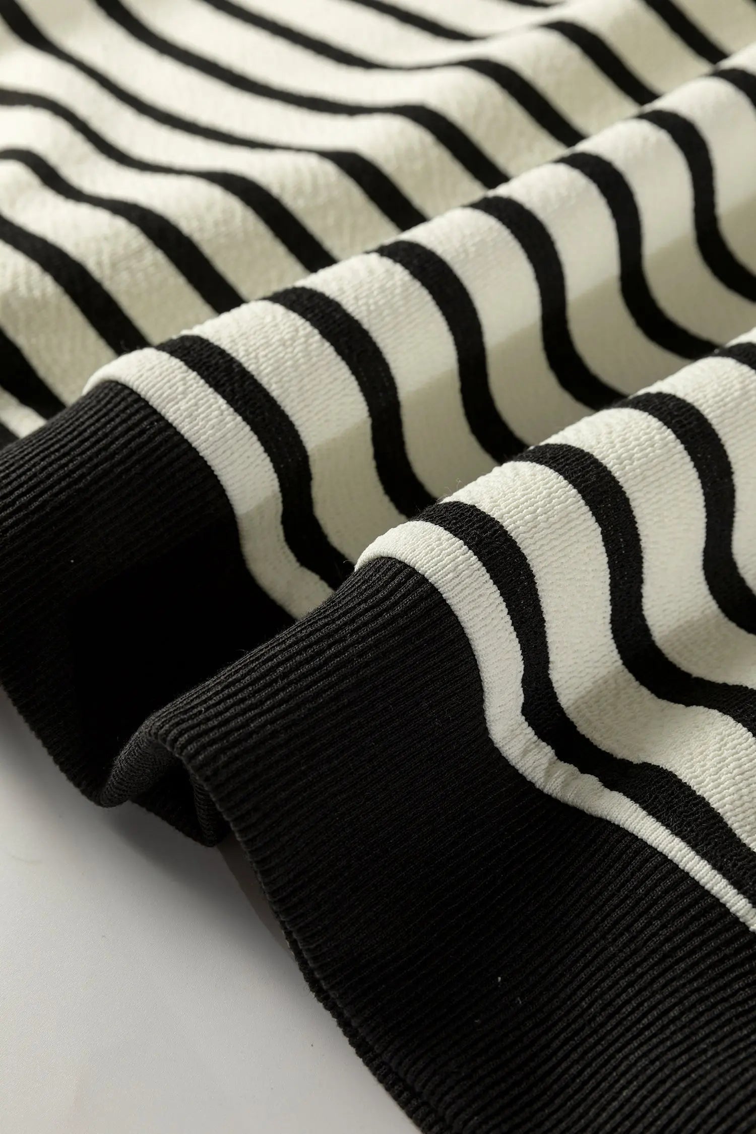 White Stripe Contrast Merry Letter Christmas Print Drop Shoulder Sweatshirt Dear-Lover Dropshipping