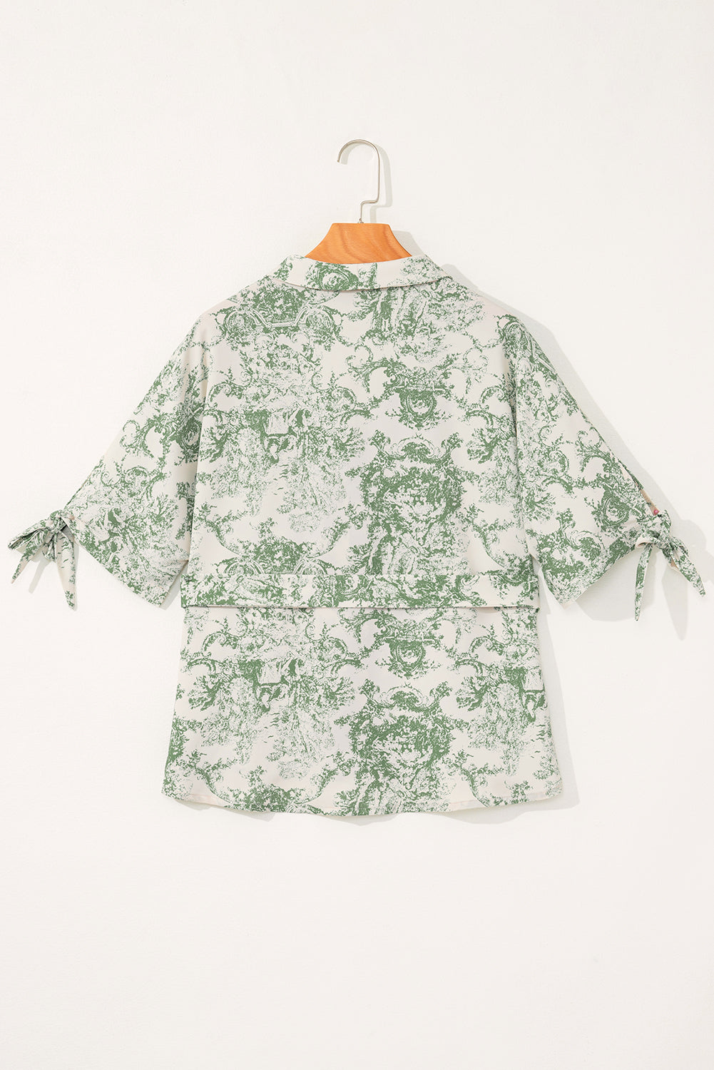 Nature-Inspired Green Print 3/4 Sleeve Sash Shirt