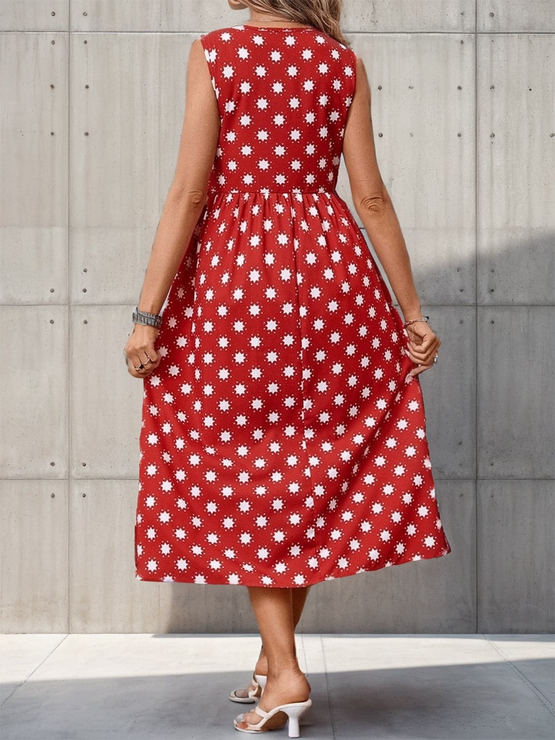 Printed V-Neck Sleeveless Midi Dress.