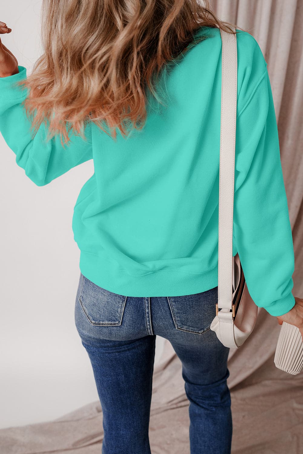 Round Neck Long Sleeve SweatshirtFeatures: Basic style
Sheer: Opaque
Stretch: Slightly stretchy
Material composition: 50% polyester, 50% cotton
Care instructions: Machine wash cold. Tumble dry low.
Love Salve Round Neck Long Sleeve SweatshirtSweatshirts & Hoodies