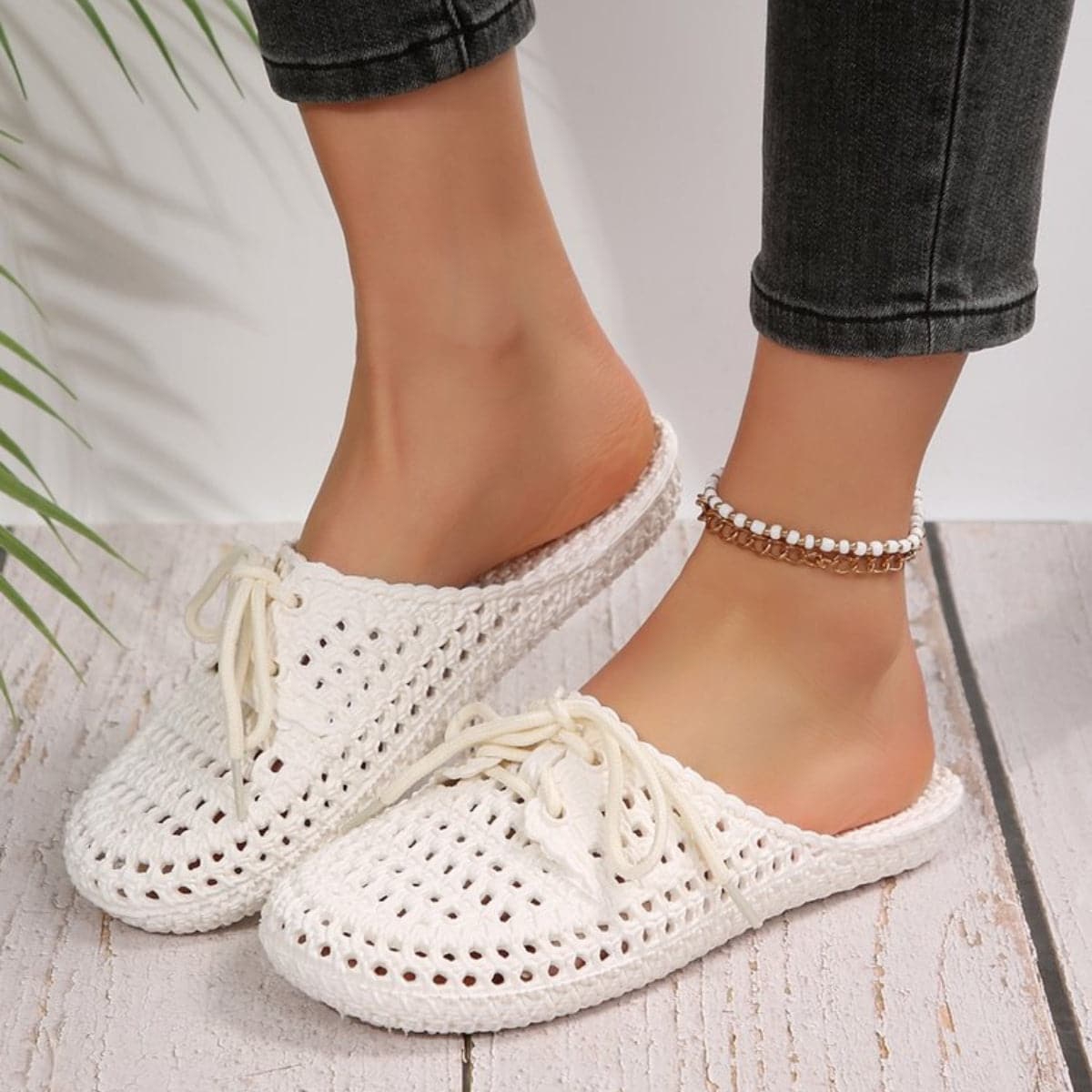 Lace-up flat sandals - summer chic