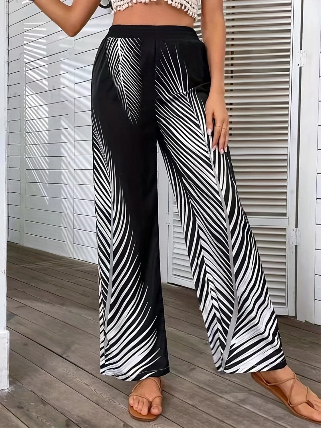 Printed Wide Leg Pants.