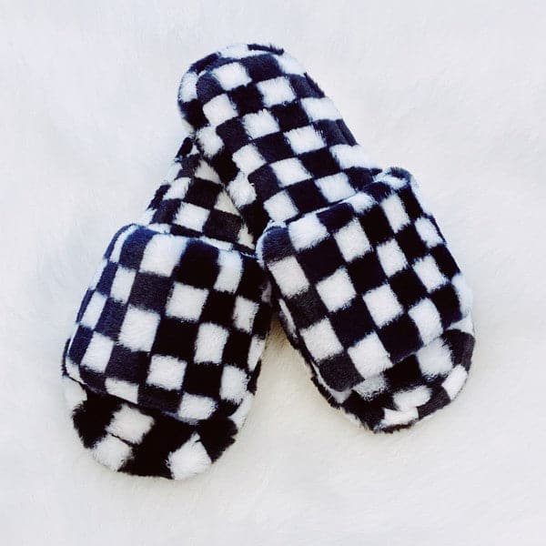 Luxe Lounge Checker Cozy Slippers.