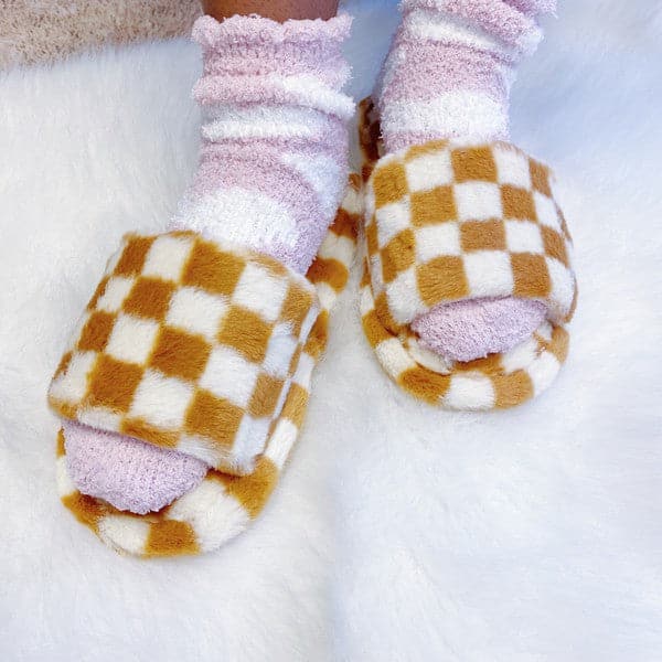 Luxe Lounge Checker Cozy Slippers.