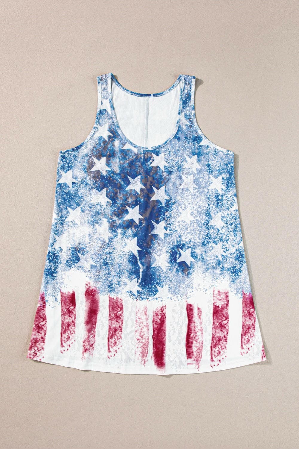 US Flag Scoop Neck TankUS Flag Scoop Neck Tank
 Get ready to show off your patriotic spirit with our US Flag Scoop Neck Tank! Perfect for any casual occasion, this tank top features a basiLove Salve Flag Scoop Neck Tankjust arrived