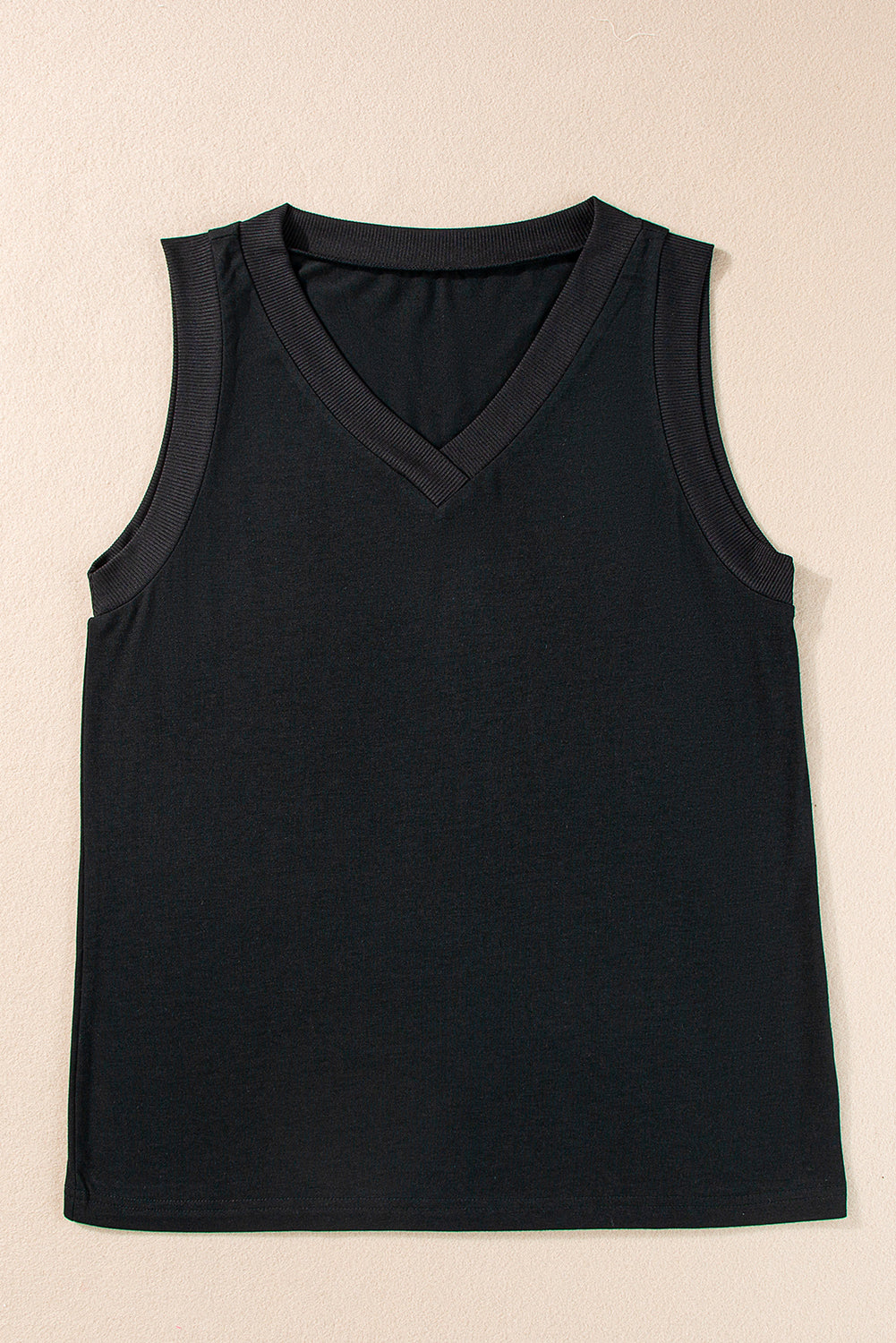 Chic black ribbed V-neck sleeveless tank top