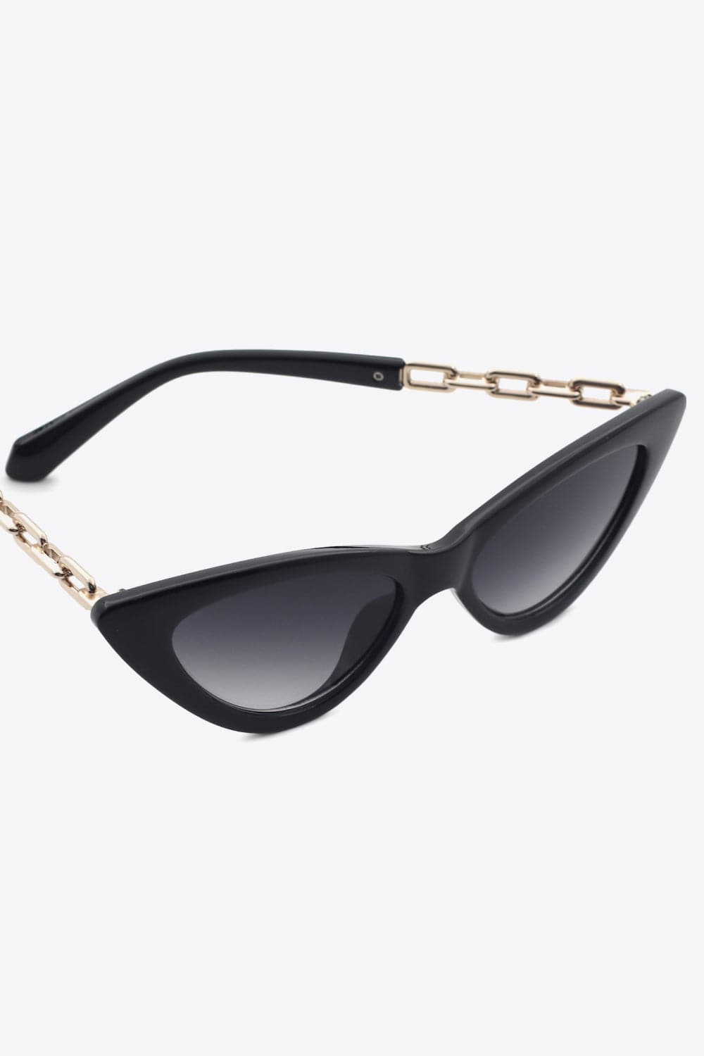 Chain Detail Cat-Eye Sunglasses.