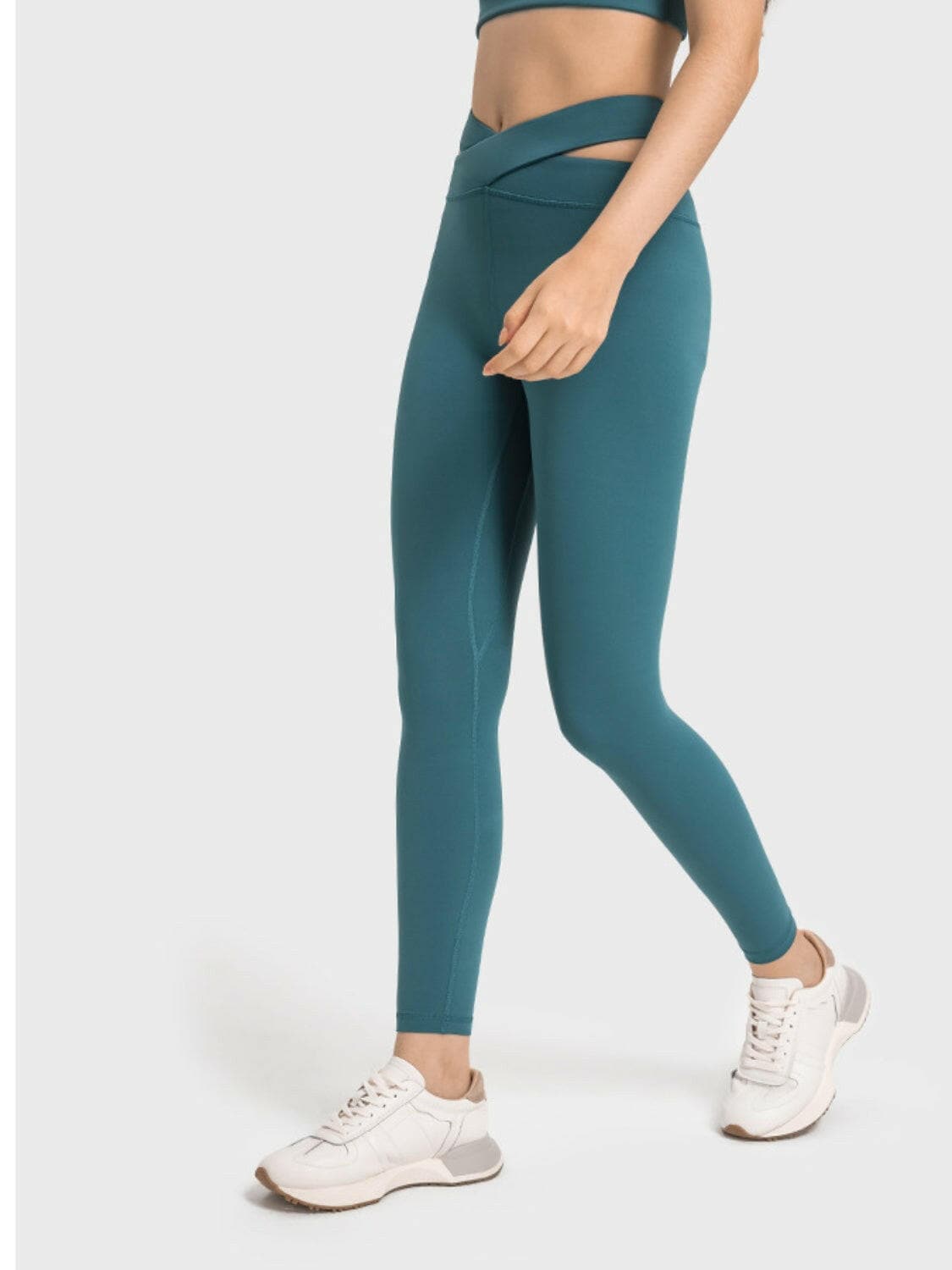 Crisscross Cutout Sports Leggings.