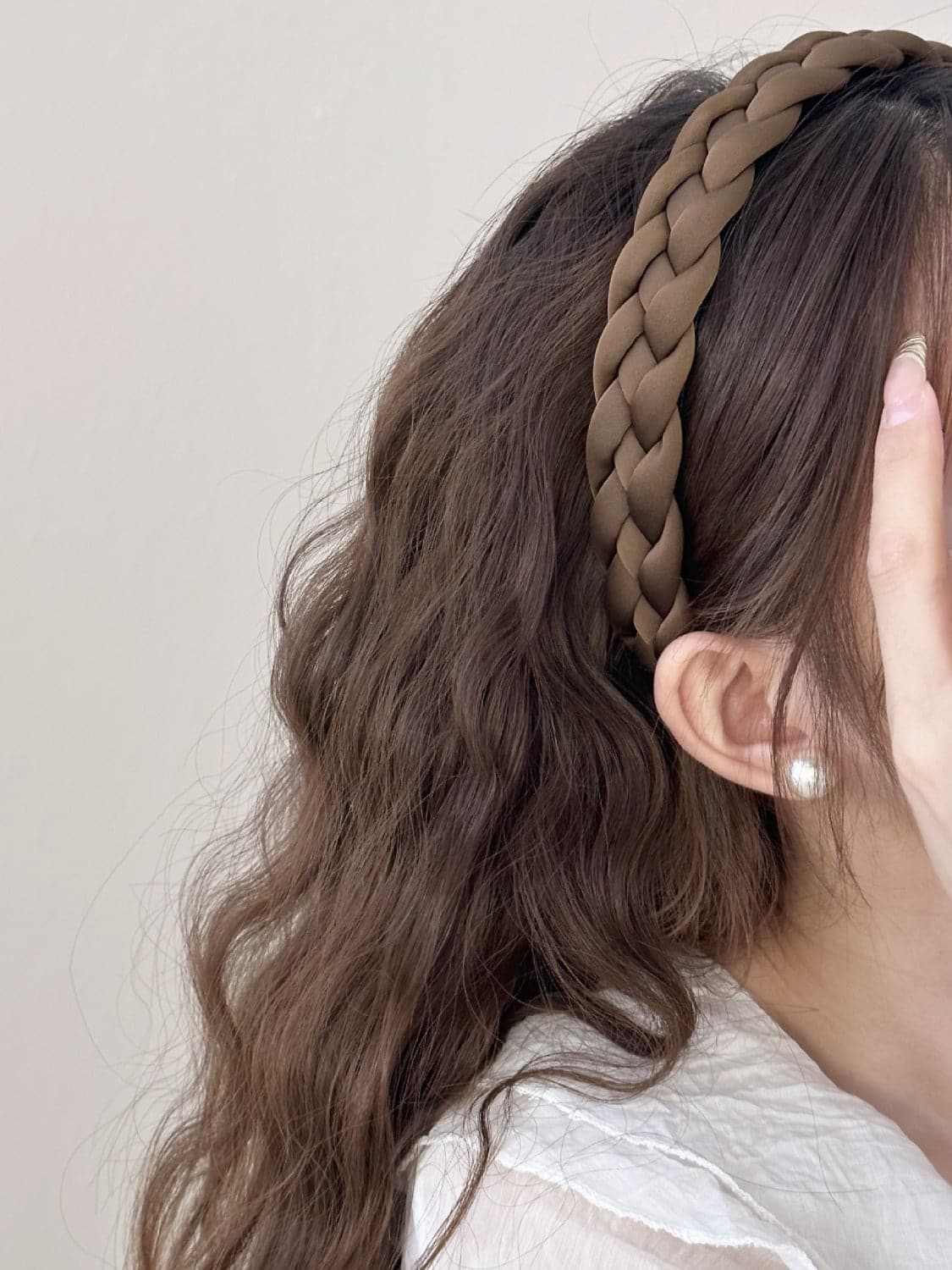 Stylish polyester braided headband for all-day comfort