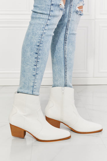 MMShoes Watertower Town Faux Leather Western Ankle Boots in White.