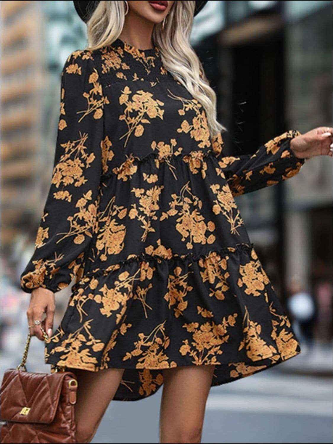 Chic printed mini dress with frills