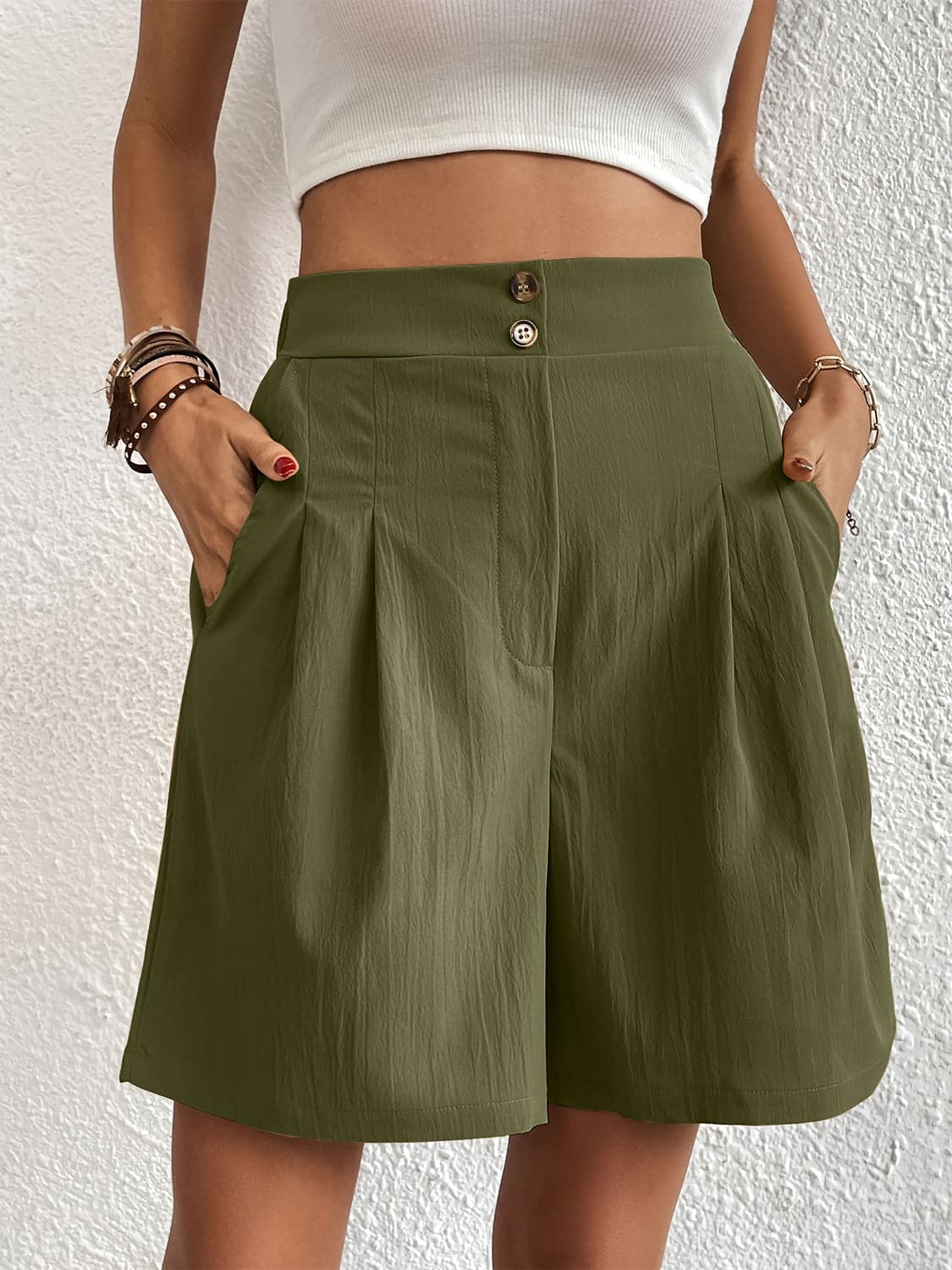 Pocketed Half Elastic Waist Shorts.