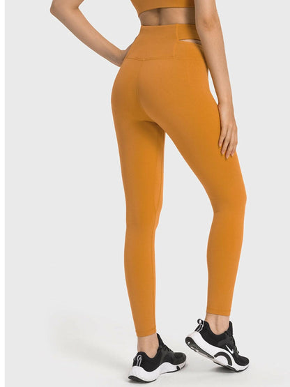 Crisscross Cutout Sports Leggings.