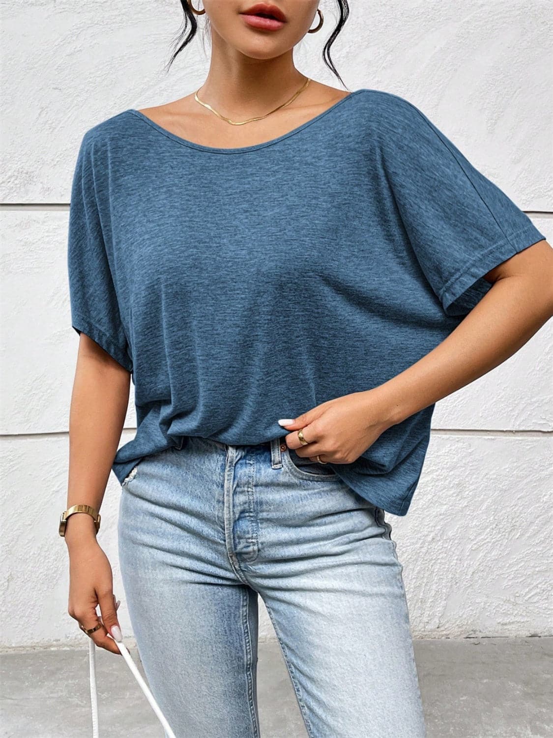 Backless Twisted Round Neck Half Sleeve T-Shirt.