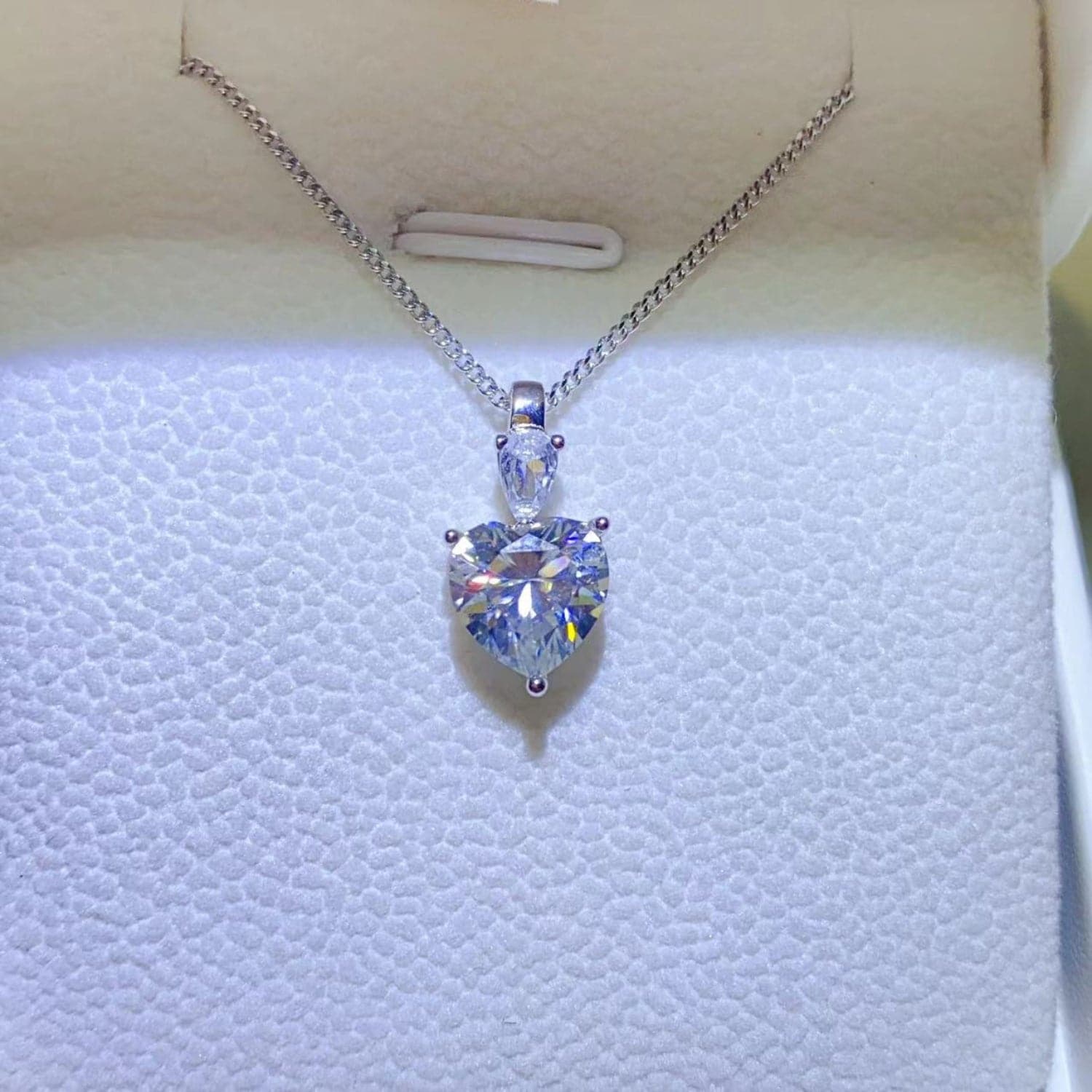 2 Carat Moissanite 925 Sterling Silver Heart Pendant Necklace.