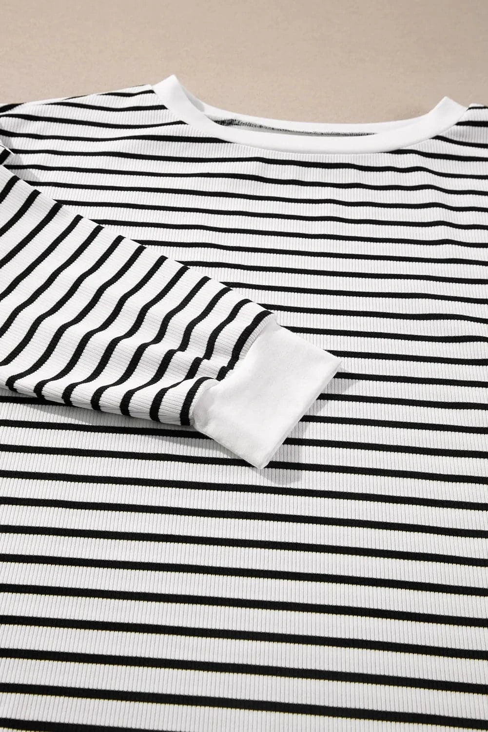 Striped Round Neck Long Sleeve Top and Shorts SetFeatures: Pocketed
Number of pieces: Two-piece
Stretch: Slightly stretchy
Material composition: 50% cotton, 47% polyester, 3% elastane
Care instructions: Machine wasLove Salve Striped Round Neck Long Sleeve TopTwo-Piece Sets