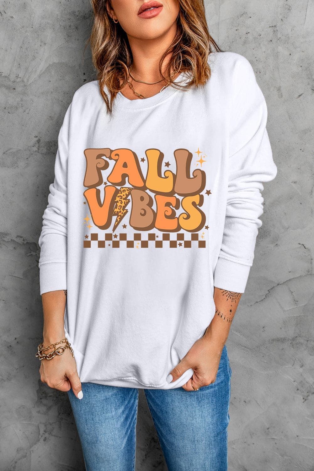 Letter Graphic Round Neck Long Sleeve Sweatshirt.