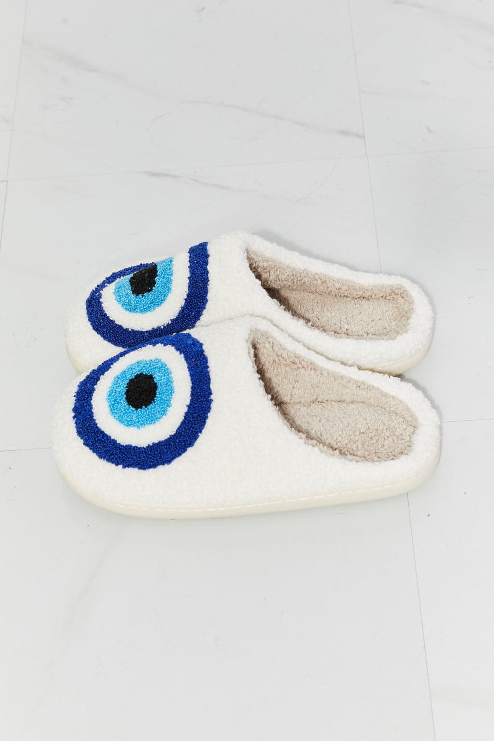 MMShoes Eye Plush Slipper.