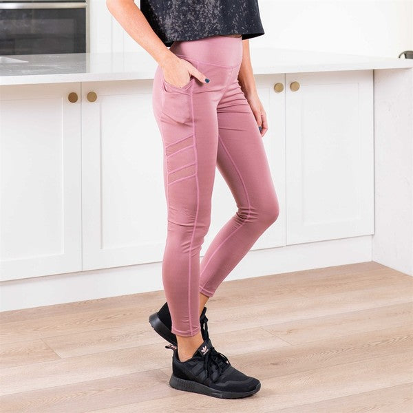 Flattering tummy control leggings with convenient phone pocket