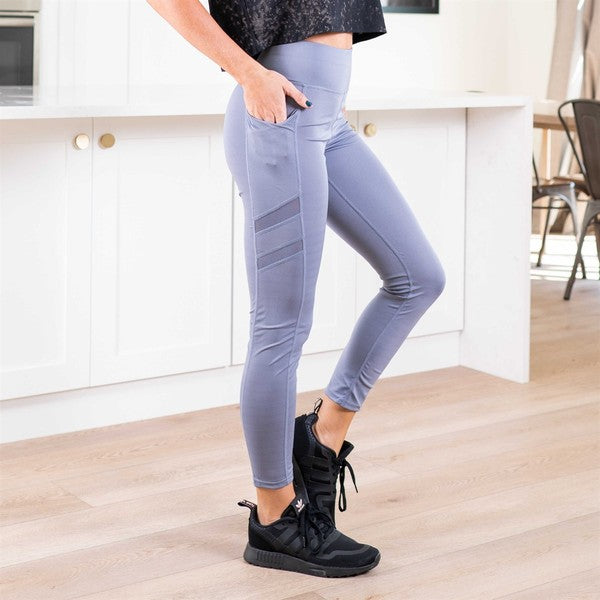 Flattering tummy control leggings with convenient phone pocket