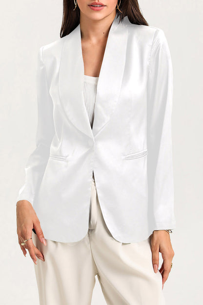 Chic white collared blazer with pockets for elegant styling