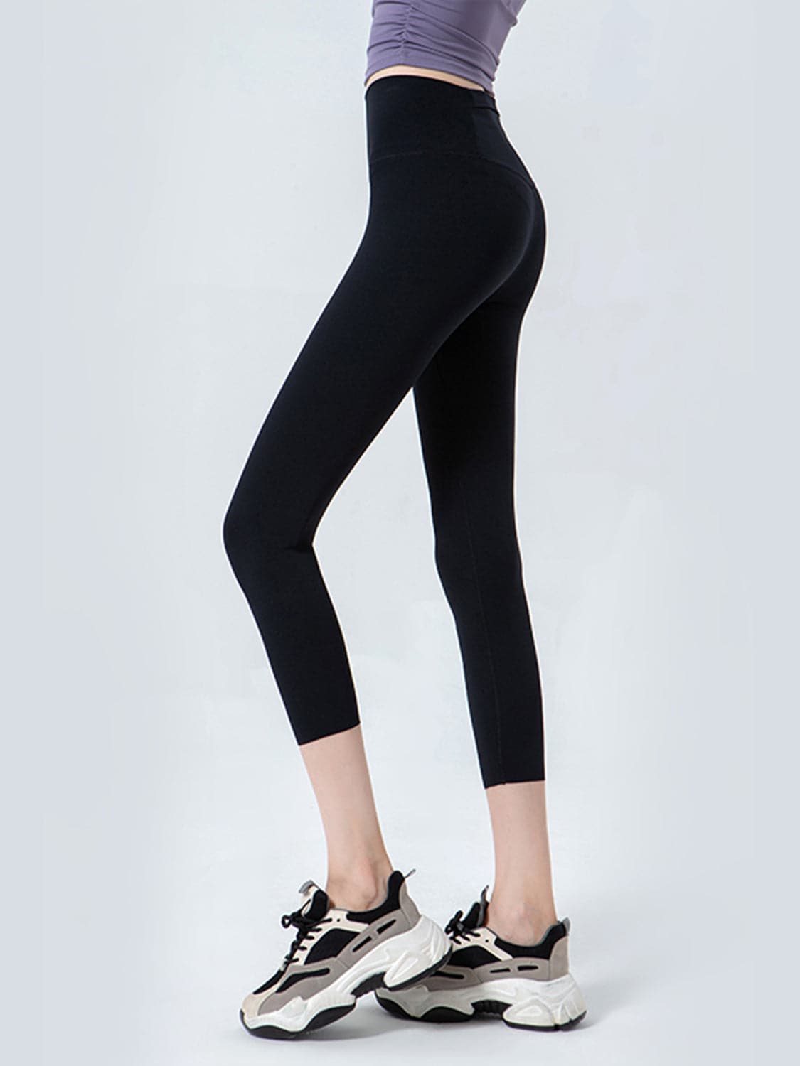 Wide Waistband Cropped Sports Leggings.