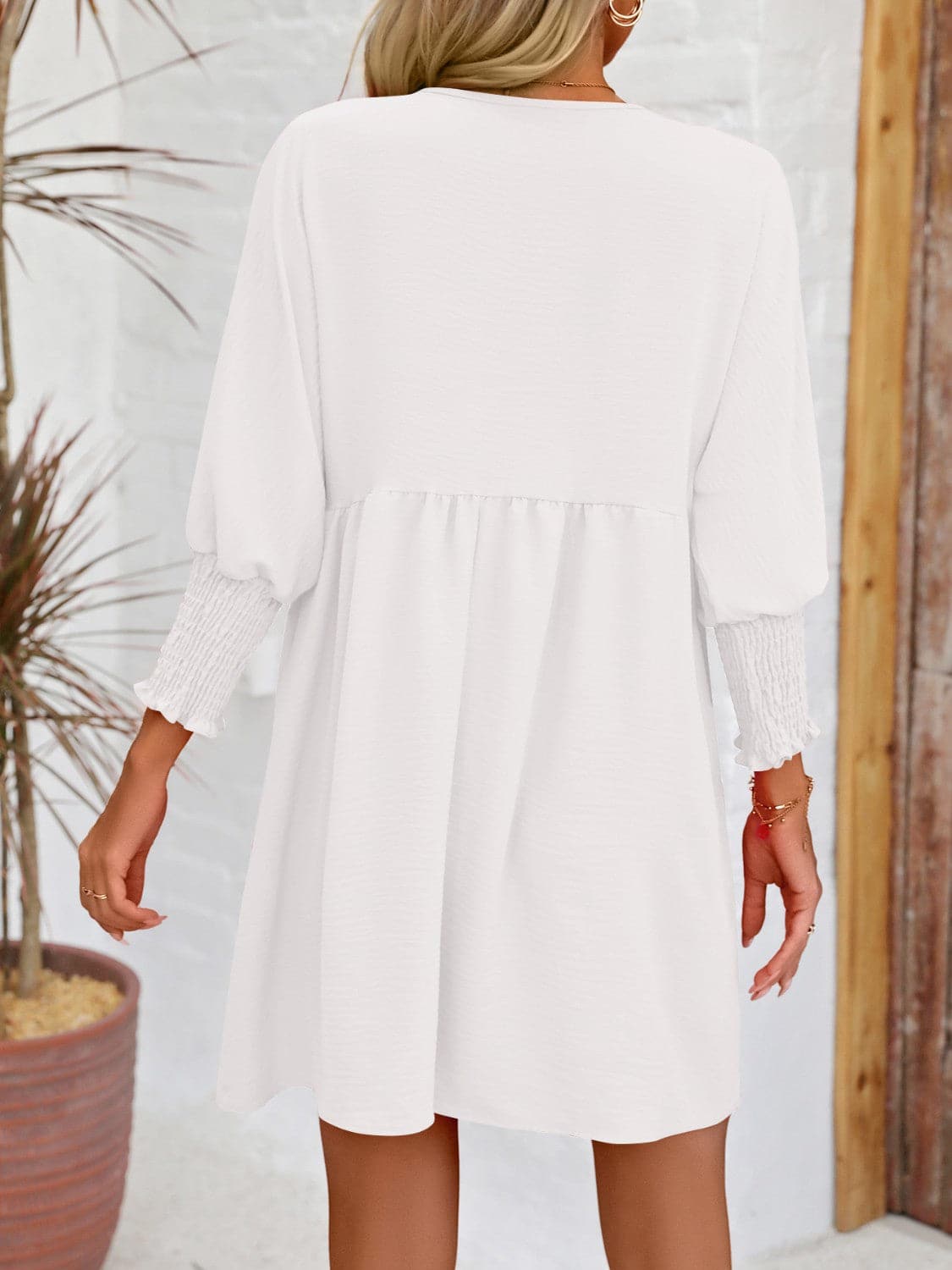 Round Neck Lantern Sleeve Mini DressFeatures: Basic style
Sheer: Opaque
Stretch: Slightly stretchy
Body: Not lined
Material composition: 100% polyester
Care instructions: Machine wash cold. Tumble dry Love Salve Round Neck Lantern Sleeve Mini Dress