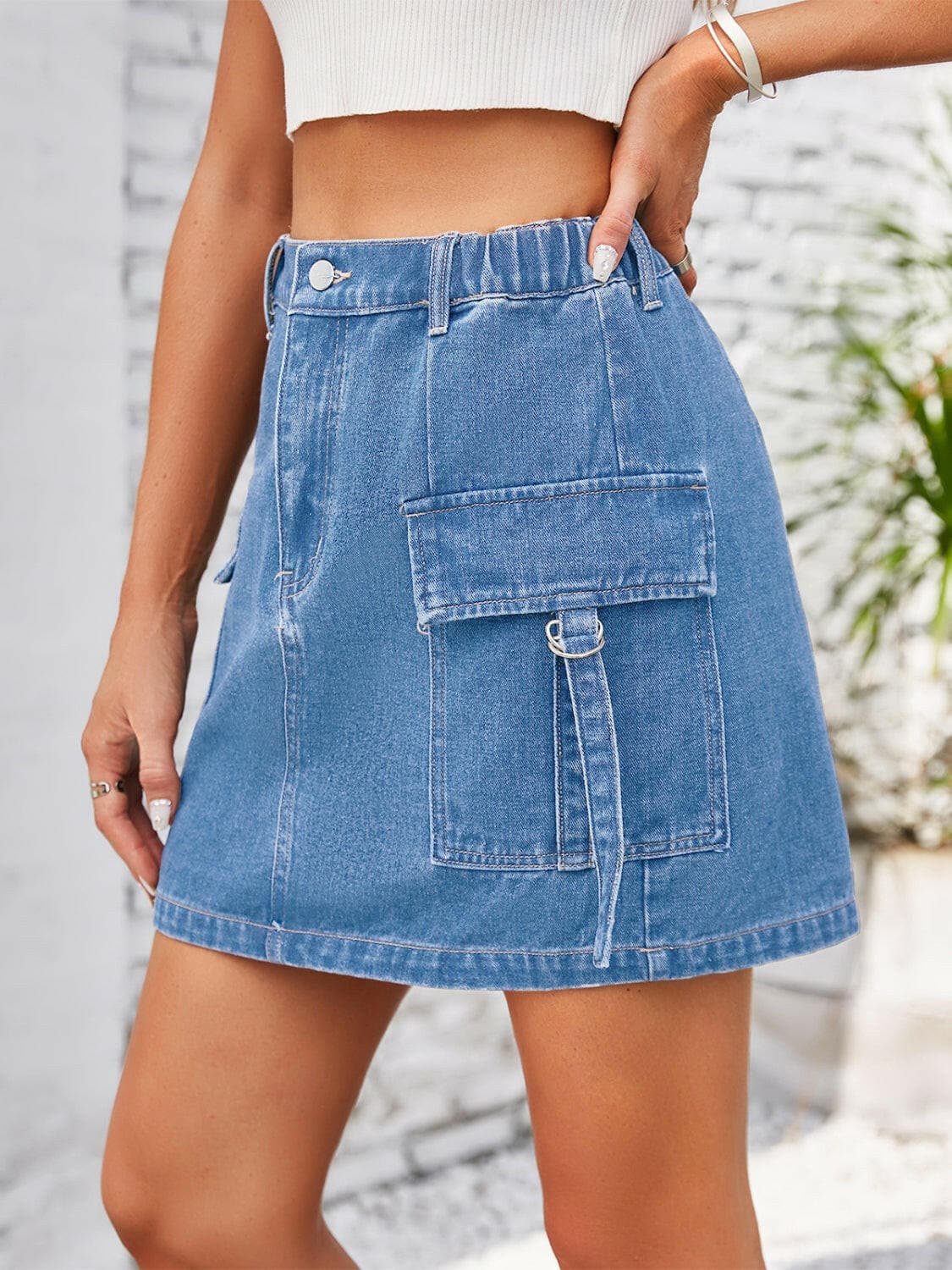 Pocketed Buttoned Denim Skirt.