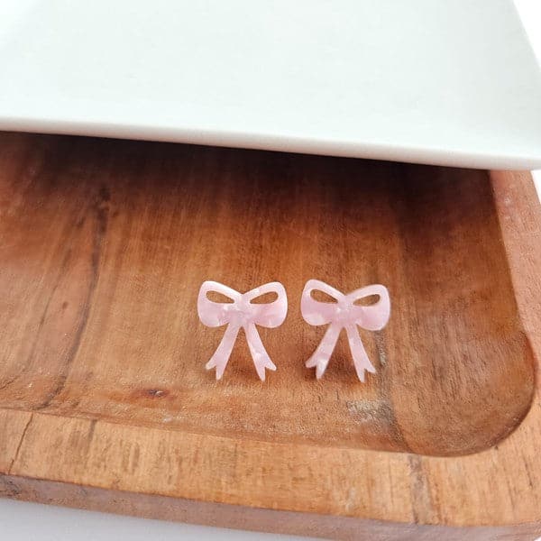 Bow Studs - Pink.