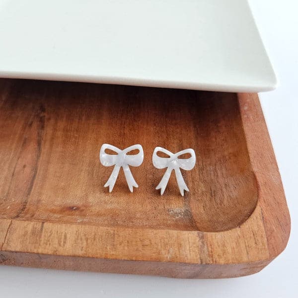 Bow Studs - White.