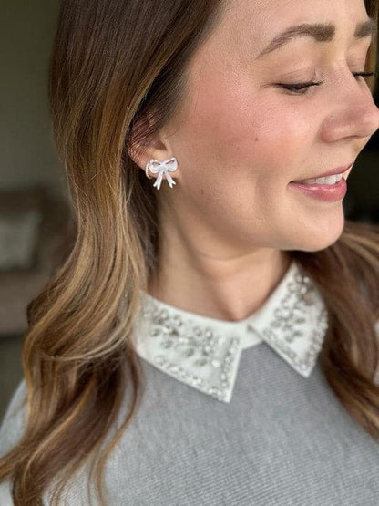 Bow Studs - White.