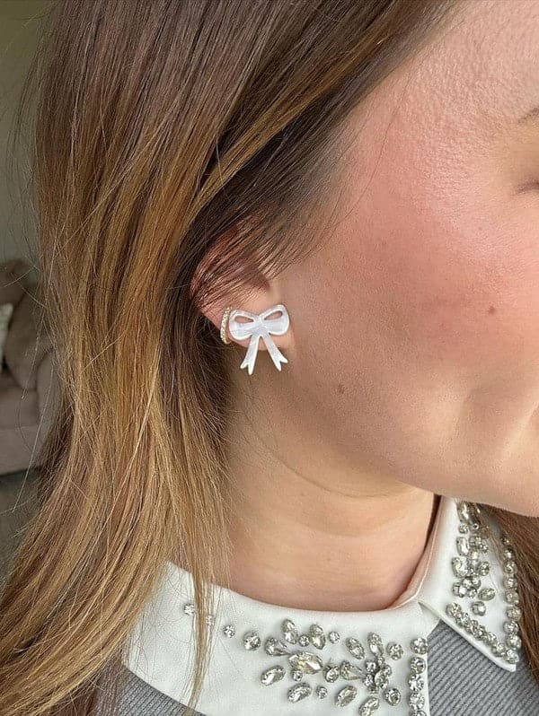 Bow Studs - White.