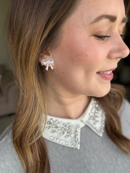 Bow Studs - White.