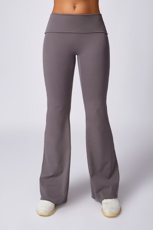 Flawless Flow High-Waist Flared Yoga Pants – Hip-Lifting & Ultra-Soft Comfort