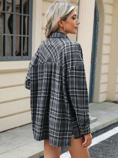 Plaid collared long sleeve shirt