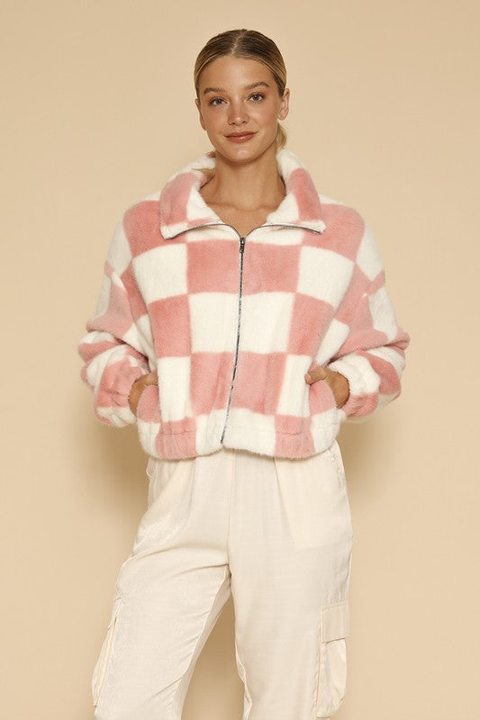 Cozy checkered zip-up jacket for stylish warmth