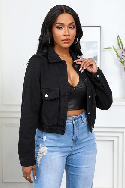 Chic women's denim jacket for every occasion